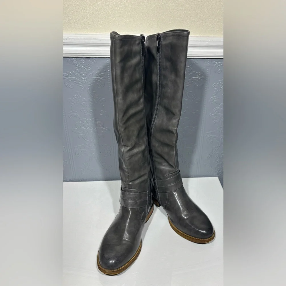 NWOT Vintage 93 Stylish Gray Over the Knee Boots Size 8 1/2‎